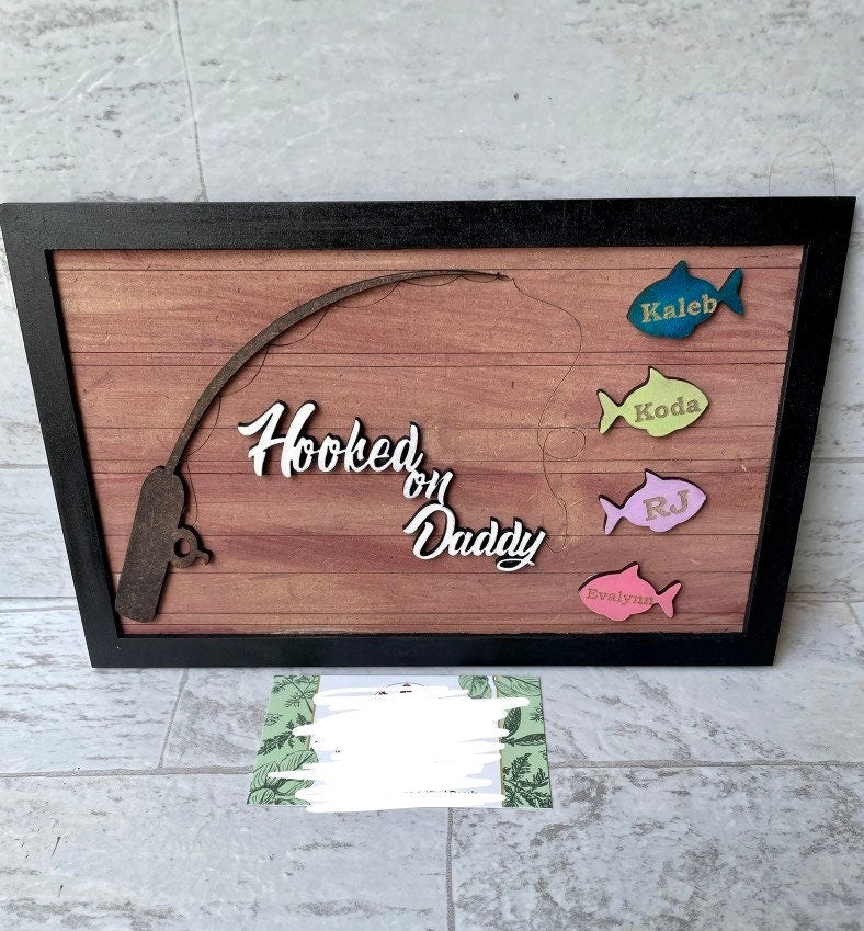 Hooked on dad sign, Fathers Day gift, gift for dad, fishing sign, sign for dad, Father’s Day, gift for him